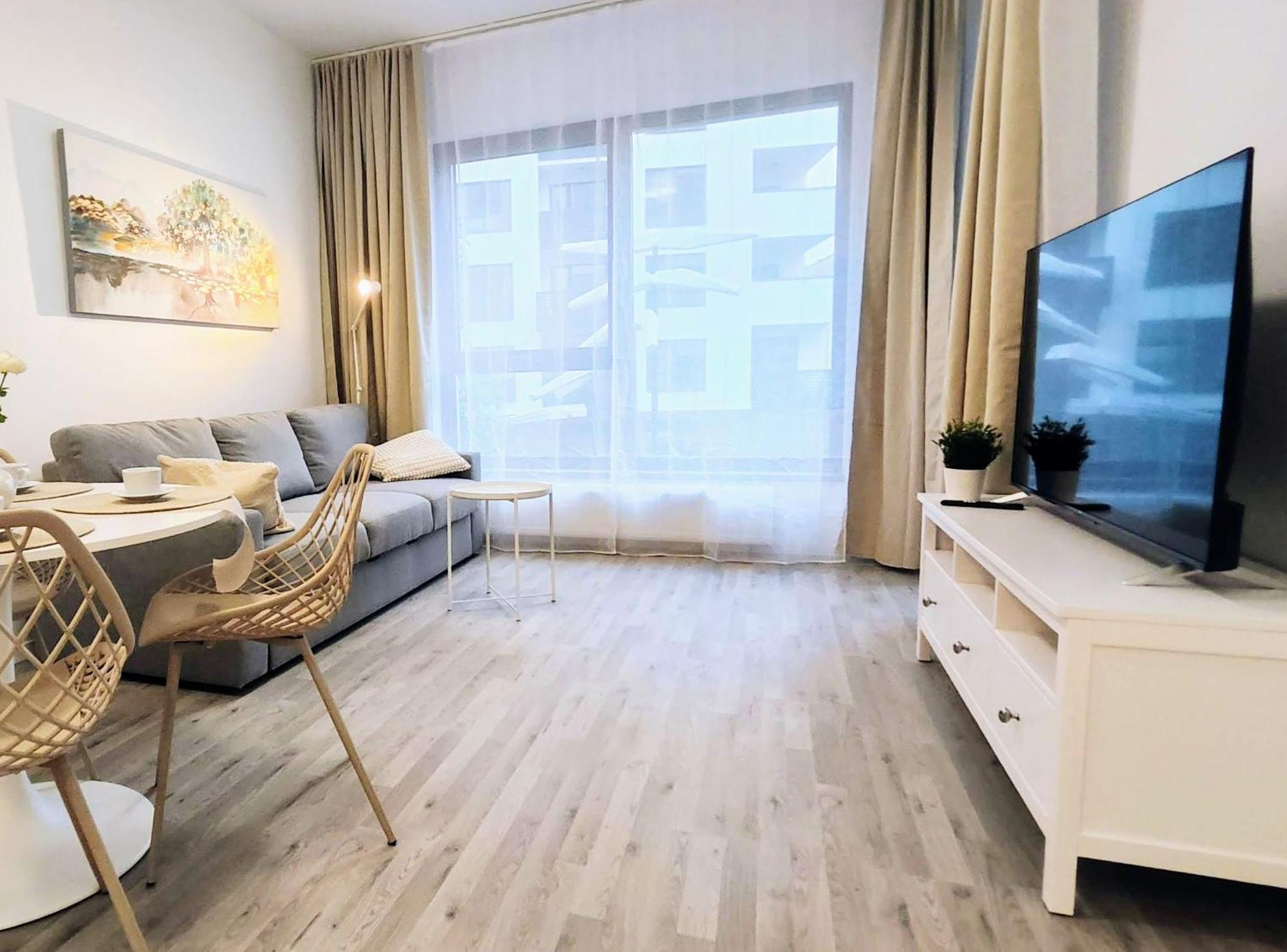 Wings - Brand New - Presidential Garden - Free Parking Apartment Bratislava Exterior photo